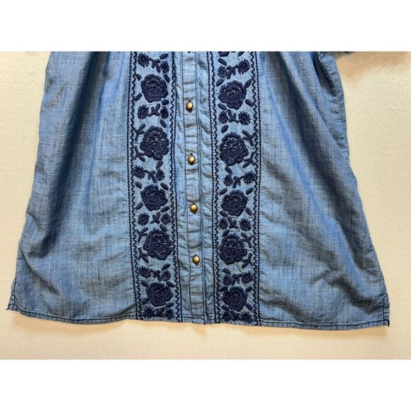 Charter Club Women's Chambray Button Up Shirt Embroidery Size 10P Blue Smocked - Picture 5 of 11